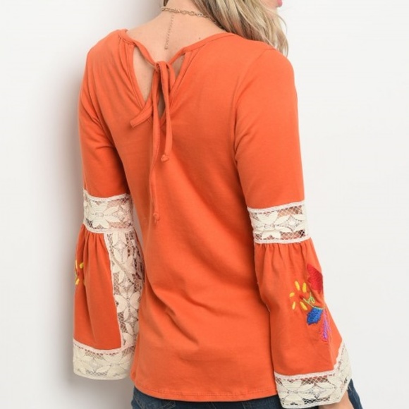 Top VAVA BY JOY HAN EMBROIDERED BLOUSE - Picture 2 of 3